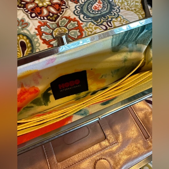 Hobo Pink Leather Wallet Clutch - Picture 10 of 12